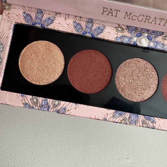 Pat McGrath bijoux brilliance eye palette: sunset romance - Picture 5 of 10